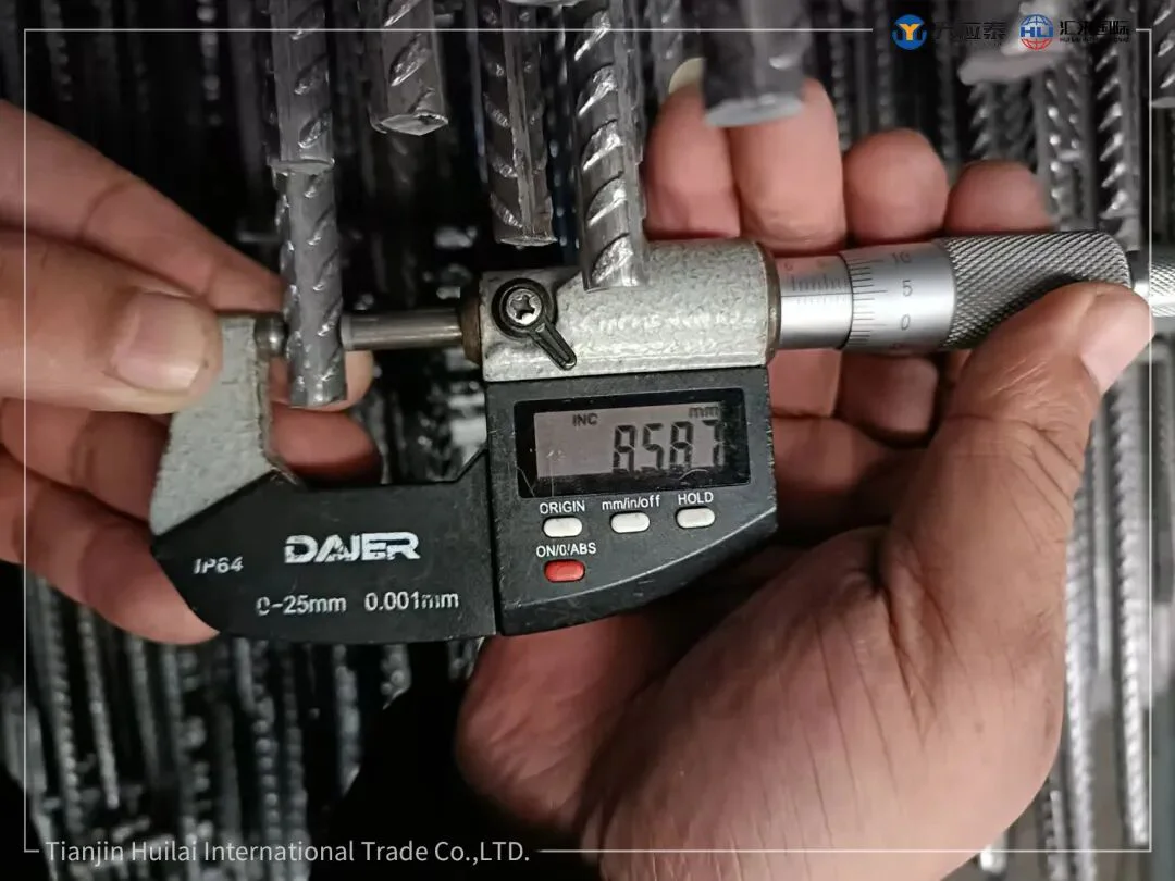 Micrometer measuring the wire diameter of welded reinforcement mesh
